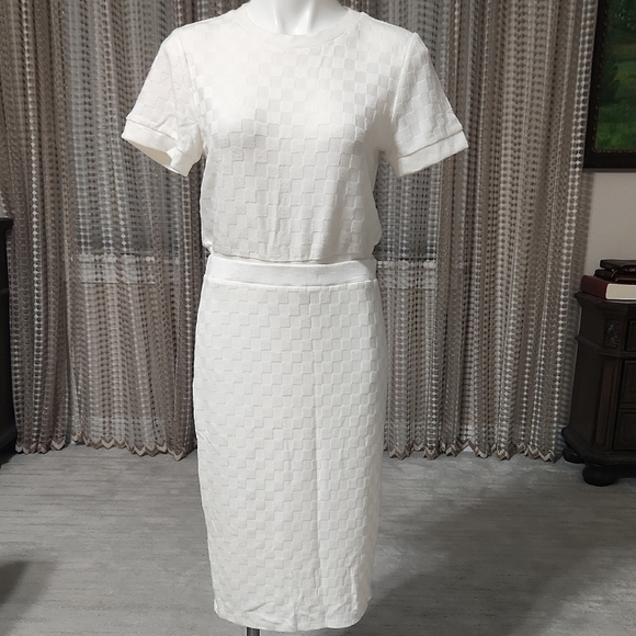 Cream Knee-length Pencil Skirt for Cocktail - Picture 1 of 9